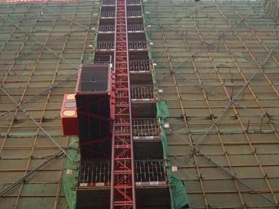 云南施工升降电梯租赁多少钱一个月云南紫力融建筑工程供应